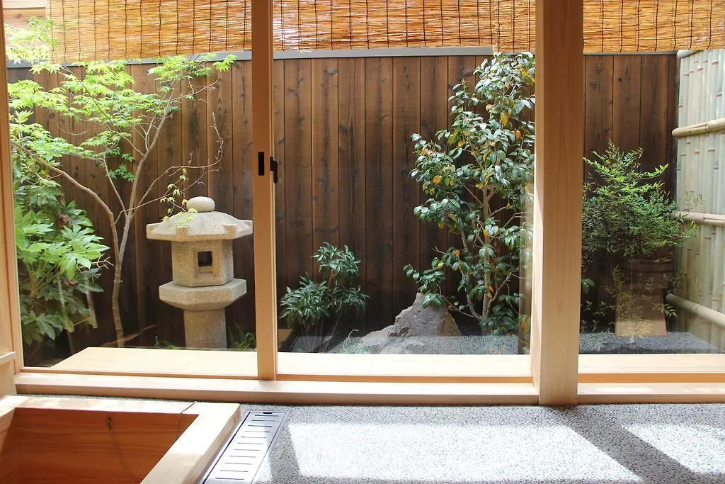 ゲストハウス 京都旅庵　然 京町家の宿